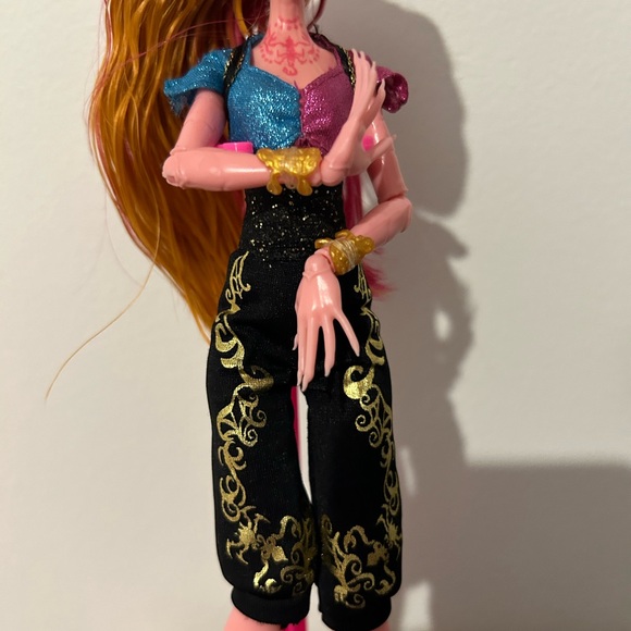 Monster High Doll 13 Wishes Gigi Grant - Picture 4 of 7